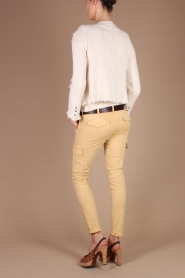  Cargo Houlihan |  yellow