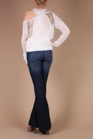  Top Singapore | white