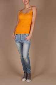  Top Lee | yellow ocher