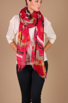 Moment by Moment |  Scarf Ibiza Kelim | fuchsia