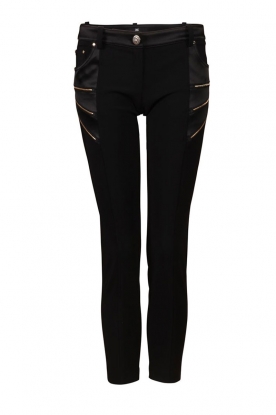 Tregging River | black