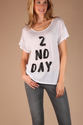 2ND DAY |  T-shirt Night Logo Tux | white