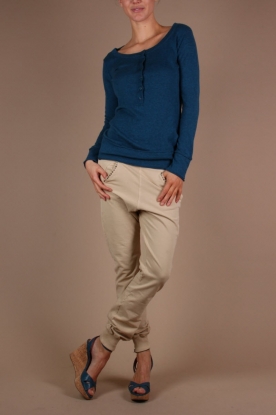Not Shy |  Sweater Jelon | indigo