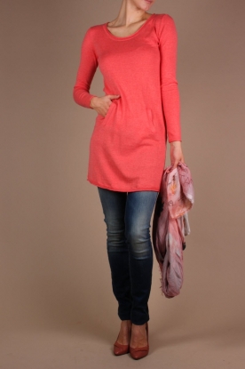 Not Shy |  Tunic Sweater Vira | coral
