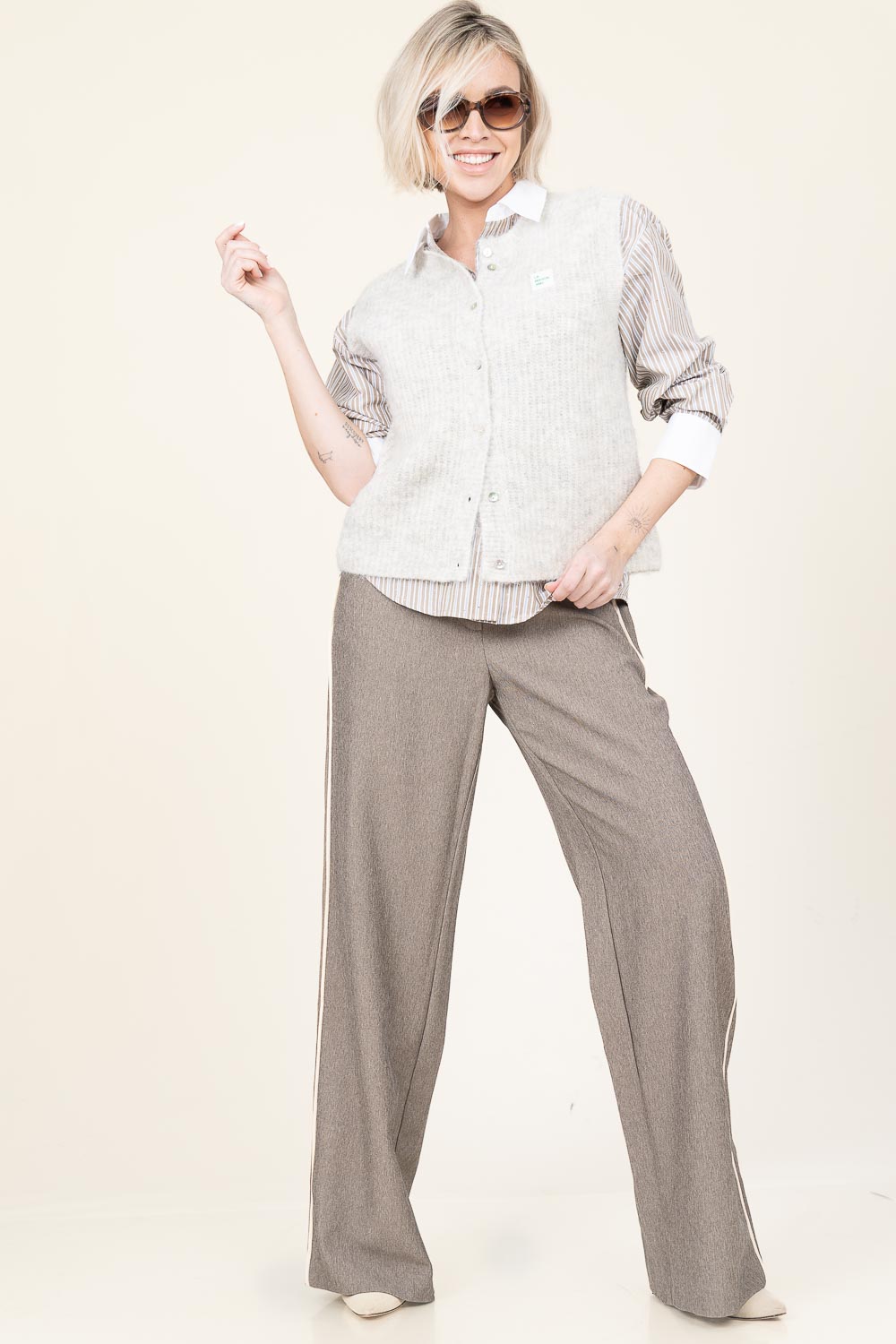 Look Alpaca sleeveless cardigan East