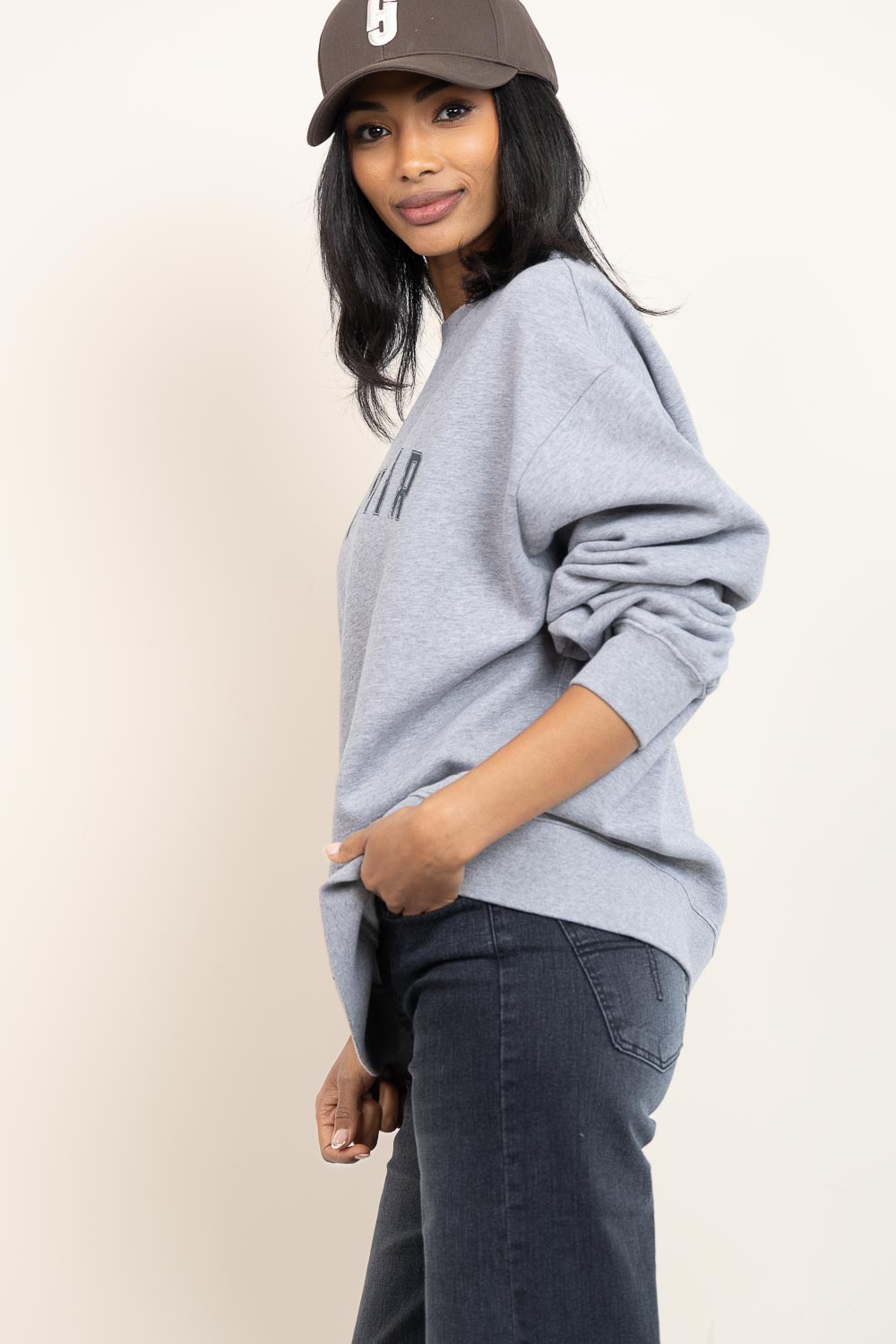 Sweater met logo Miyu | grijs | Club L'avenir | Little Soho