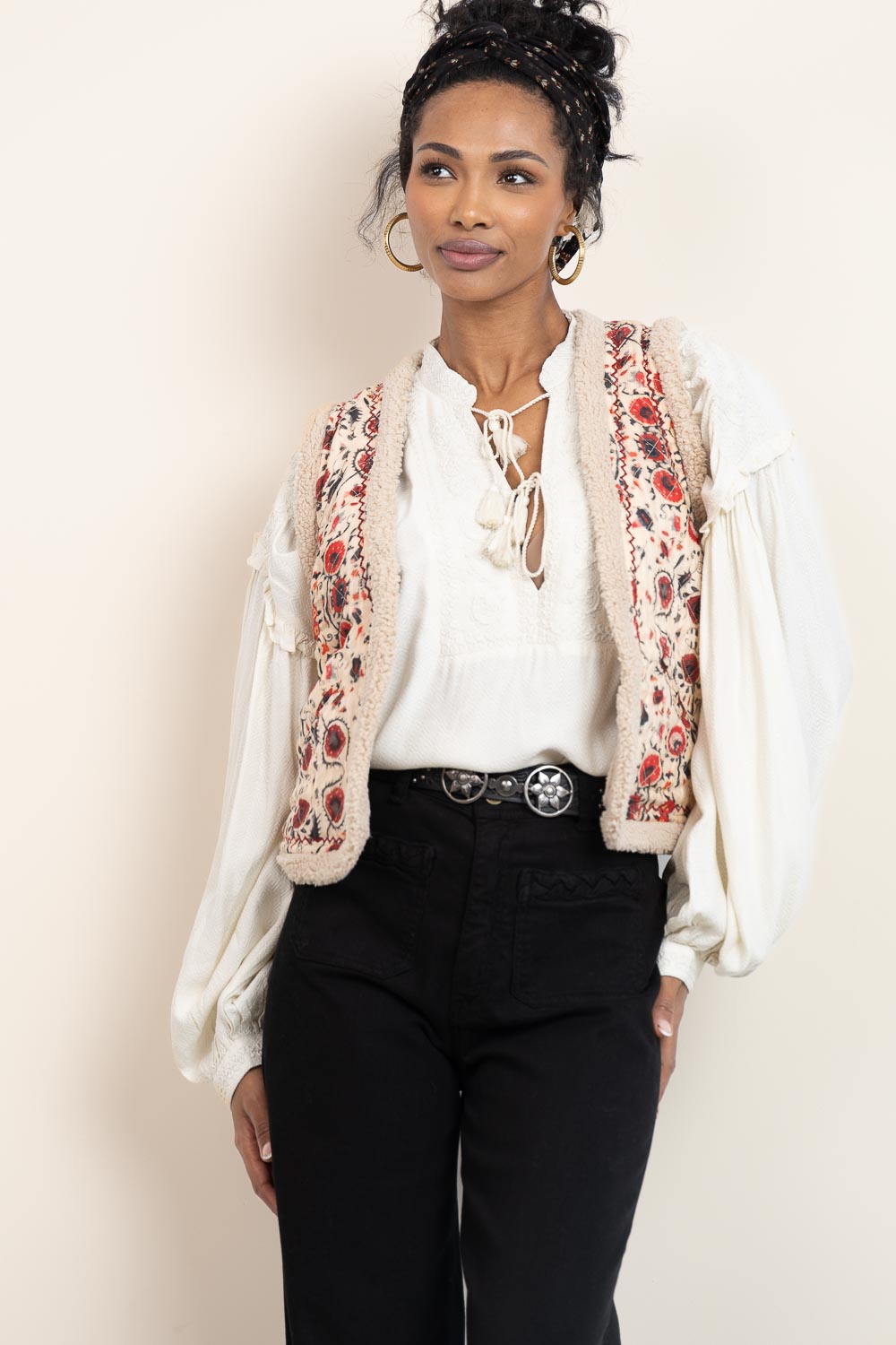 Teddy gilet met borduursels Paul | naturel | Maison Hotel | Little