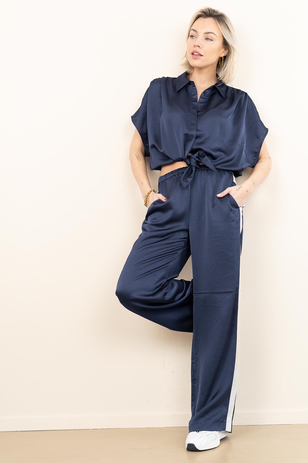 Look Satin knotted blouse Siren