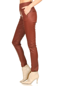Ibana :  Stretch leather pants Colette | rusty red - img5