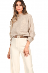Knit-ted :  Basic sweater with chest pocket Cecily | beige - img5