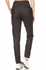 Knit-ted :  Faux leather joggers Colette | choco - img6