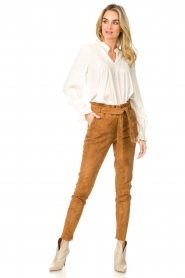 STUDIO AR :  Suede stretch pants Lotte | brown - img3
