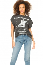 Sofie Schnoor |  Oversized T-shirt with Cea print | black  | Picture 2