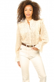 Sofie Schnoor :  Broderie blouse Sirina | natural - img5