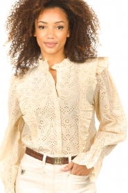 Sofie Schnoor :  Broderie blouse Sirina | natural - img2