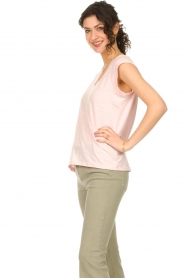 CC Heart |  T-shirt with V-neck Vera | pink  | Picture 6