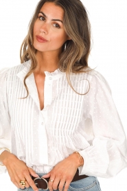 Lollys Laundry :  Pleated broderie blouse Balu | white  - img8