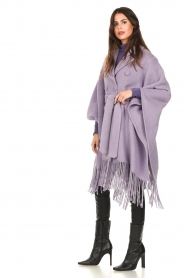 Kocca :  Luxe cape coat Glaeda | purple - img6