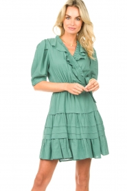 Suncoo |  Dress with tie belt Cyrina | green  | Picture 4