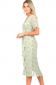Freebird |  Midi wrap dress with print Rosy | green  | Picture 5