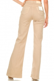 Kocca |  Jeans with statement buttons Rooney | beige  | Picture 7