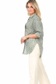 Vanessa Bruno :  Blouse with paisley print Helianne | green - img5