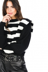Notes Du Nord :  Sweater with striped print Ena | black and white - img8
