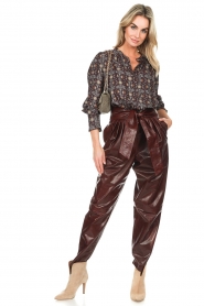 IRO :  Tailored patent leather trousers Salil | Bordeaux - img3