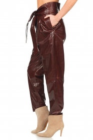 IRO :  Tailored patent leather trousers Salil | Bordeaux - img5