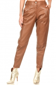 STUDIO AR :  Leather pants Ime | camel - img5