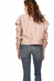 STUDIO AR |  Leather jacket with statement shoulders Kimora | ash rose  | Picture 8