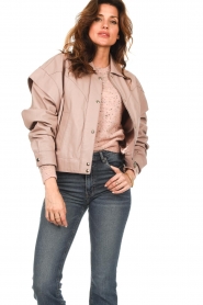 STUDIO AR :  Leather jacket with statement shoulders Kimora | ash rose - img6