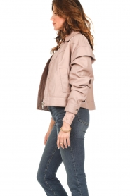 STUDIO AR :  Leather jacket with statement shoulders Kimora | ash rose - img7