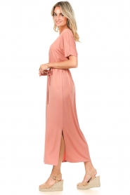 Knit-ted :  Travelwear dress Karen | pink - img6