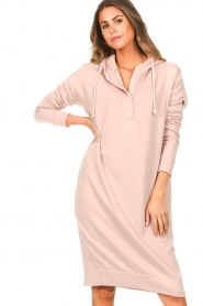 Blaumax | Sweaterjurk met hoodie Saskia | roze  | Afbeelding 2