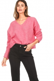 American Vintage :  Soft woolen V-neck sweater East | pink - img2
