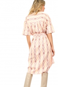 Sofie Schnoor :  Woven dress with print Beena | pink - img7
