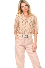 Second Female :  Blouse with flower print Magne | peach - img6