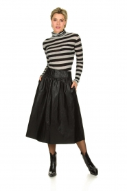 Atos Lombardini |  Faux leather skirt Anita | black  | Picture 2