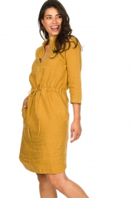 Knit-ted |  Linen dress Katja | gold  | Picture 2