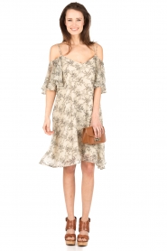 Jurk Nartisan | beige | Essentiel Antwerp | Little Soho