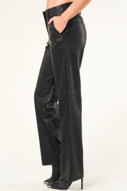 Knit-ted |  Faux leather pants Naomi | black  | Picture 6
