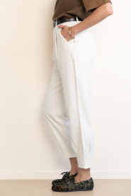 Copenhagen Muse :  High waist barrel trousers Tailor | natural - img9