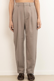 Copenhagen Muse |  High waist barrel trousers Tailor | beige | Picture 6