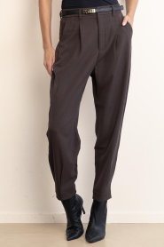 Copenhagen Muse :  High waist barrel trousers Tailor | dark brown - img4