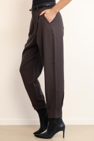Copenhagen Muse :  High waist barrel trousers Tailor | dark brown - img5