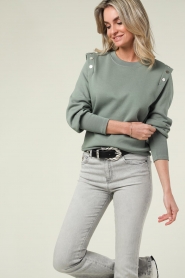 Dante 6 :  Sweater with statement shoulders Verner | green - img6