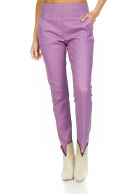 Ibana |  Stretch leather pants Colette | purple   | Picture 5