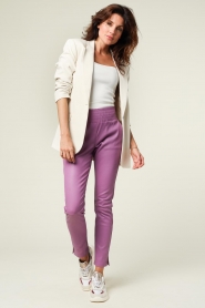 Ibana |  Stretch leather pants Colette | purple   | Picture 4