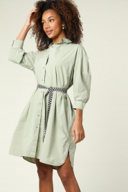 Knit-ted |  Poplin dress Kato | Green  | Picture 6
